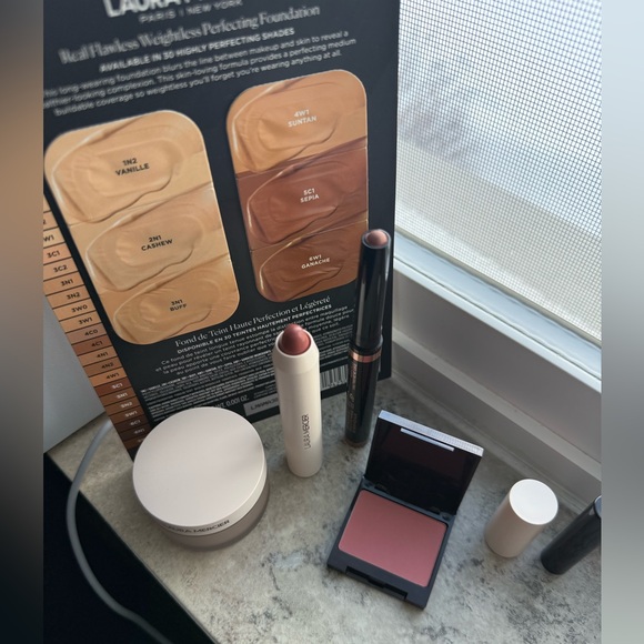 Laura Mercier Foundation and Makeup Collection - Picture 5 of 8